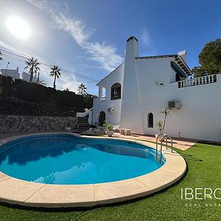 Prodej rodinného domu, 184m&sup2;