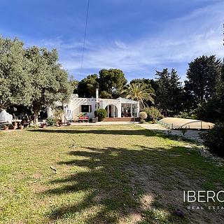 Prodej rodinného domu, 297m&sup2;