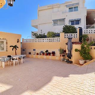 Prodej rodinného domu, 310m&sup2;