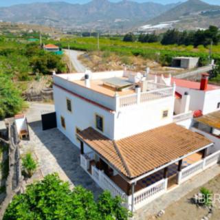 Prodej rodinného domu, 200m²