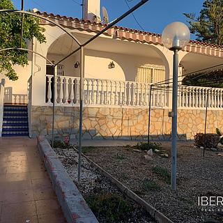 Prodej rodinného domu, 265m&sup2;