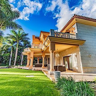 Prodej rodinného domu, 1900m&sup2;