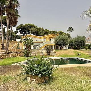 Prodej rodinného domu, 456m&sup2;