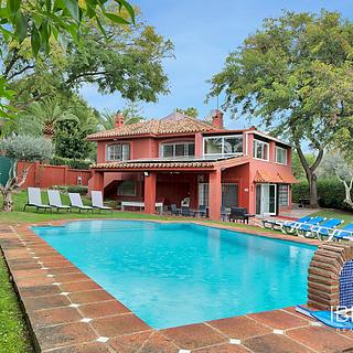 Prodej rodinného domu, 295m&sup2;