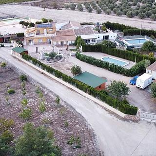 Prodej rodinného domu, 750m²