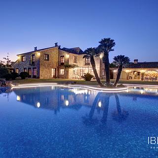 Prodej rodinného domu, 568m²