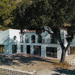 Prodej rodinného domu, 280m&sup2;