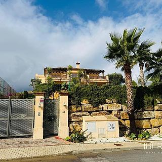 Prodej rodinného domu, 495m&sup2;