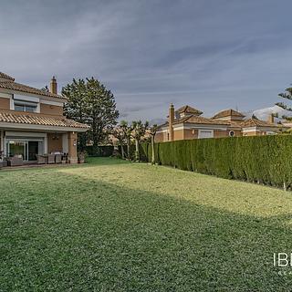 Prodej rodinného domu, 182m&sup2;