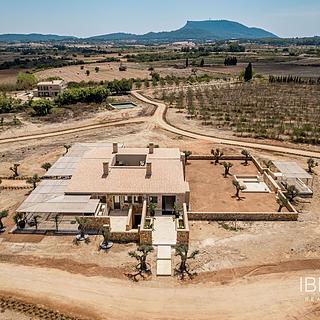 Prodej rodinného domu 1 785 m² ve Španělsku