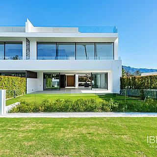 Prodej rodinného domu 589 m² ve Španělsku