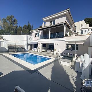 Prodej rodinného domu, 500m&sup2;