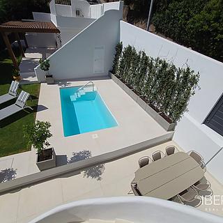 Prodej rodinného domu, 200m&sup2;