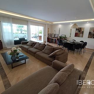 Prodej bytu 2+kk, 157m²