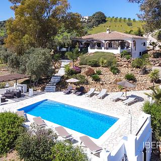 Prodej rodinného domu, 166m&sup2;