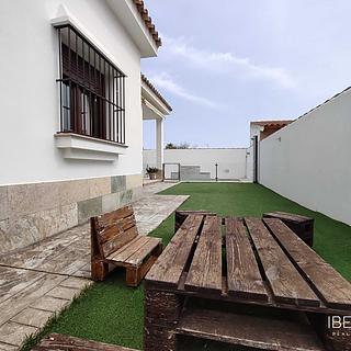 Prodej rodinného domu, 600m²