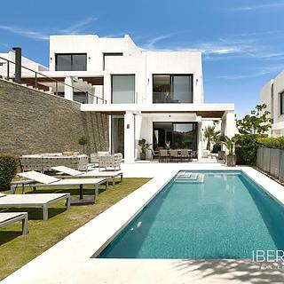 Prodej rodinného domu, 305m&sup2;