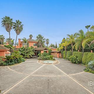 Prodej rodinného domu, 640m&sup2;