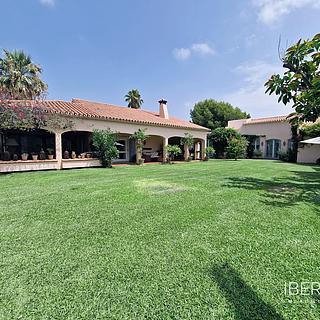 Prodej rodinného domu, 659m&sup2;