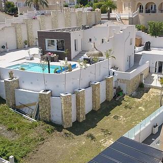 Prodej rodinného domu, 215m²