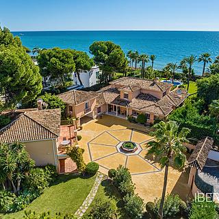 Prodej rodinného domu, 735m&sup2;