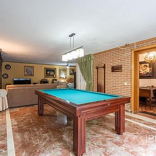 Prodej rodinného domu, 790m²