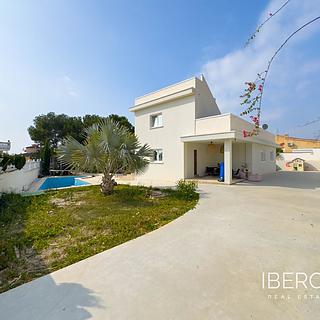 Prodej rodinného domu, 313m&sup2;