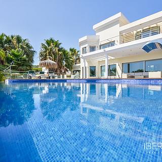 Prodej rodinného domu, 585m&sup2;