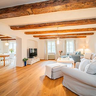 Prodej rodinného domu 562 m² Loket