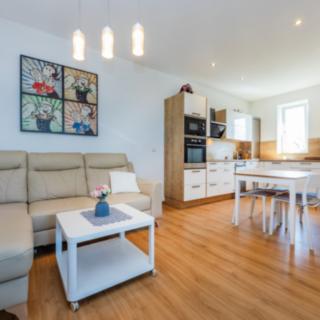 Prodej bytu 3+kk 77 m² Šestajovice