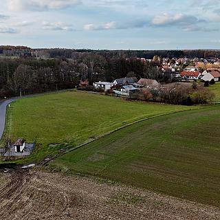 Prodej stavební parcely 704 m² Veselí