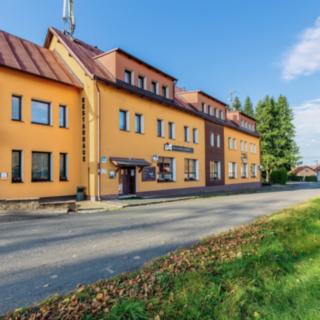 Prodej hotelu a penzionu 1 896 m² Rybník