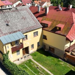 Prodej rodinného domu 220 m² Poběžovice, náměstí Míru