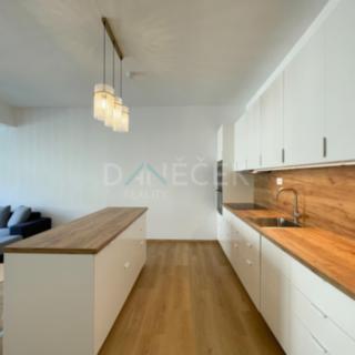 Pronájem bytu 3+kk 79 m² Brno