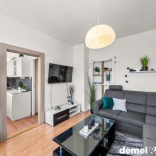 Prodej bytu 3+1 50 m² Velká nad Veličkou
