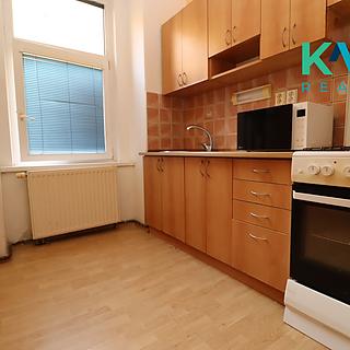 Pronájem bytu 1+1 29 m&sup2; Karlovy Vary
