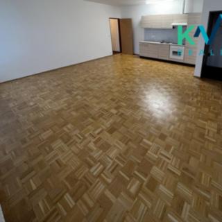 Pronájem bytu 2+kk 65 m² Karlovy Vary Drahovice, Vítězná