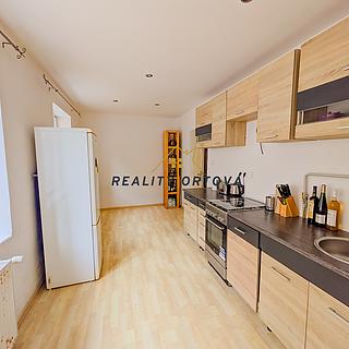 Prodej rodinného domu 125 m² Rovensko pod Troskami