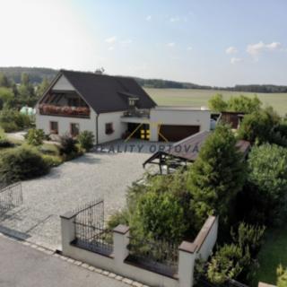 Prodej rodinného domu 435 m² Domousnice