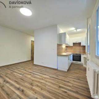 Prodej bytu 1+kk a garsoniéry 28 m² Kladno Kročehlavy, Anglická