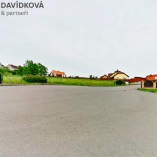 Prodej stavební parcely 1286 m² Hluboš