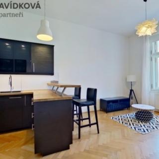 Pronájem bytu 1+kk, garsoniery 36 m² Praha