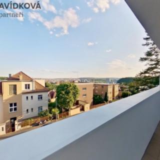 Pronájem bytu 4+1 101 m² Praha