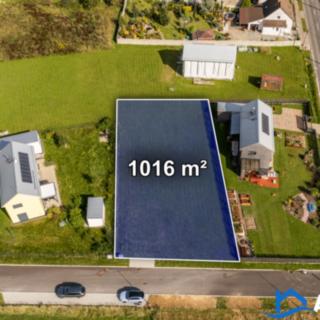 Prodej stavební parcely 1 016 m² Nové Město pod Smrkem