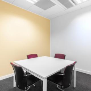 Pronájem kanceláře 10 m² Praha Karlín, Rohanské nábřeží