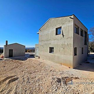 Prodej rodinného domu, 243m²