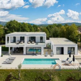 Prodej rodinného domu, 290m²