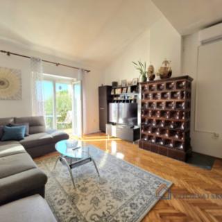 Prodej rodinného domu, 400m²