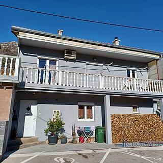 Prodej rodinného domu, 302m²