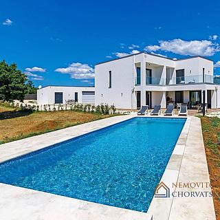 Prodej rodinného domu, 235m²